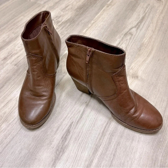 Women’s Crown Vintage Leather Western Short Boot / Warm Brown Leather / Size 8.5 - Picture 5 of 16